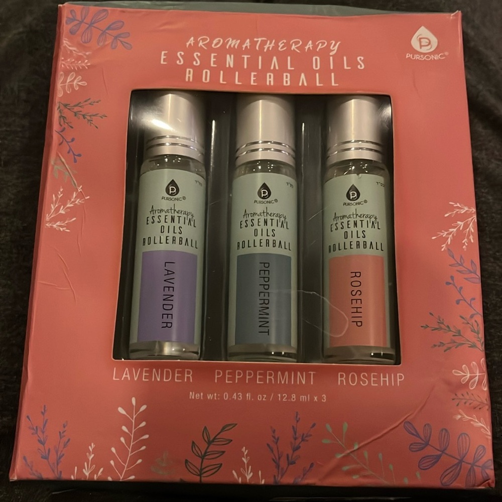 New 3 Aromatherapy Essential Oils Rollerballs (Lavender, Peppermint, Rosehip).